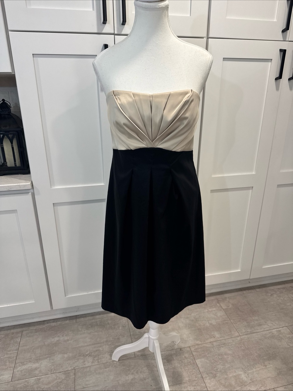 White House Black Market Strapless Two-Tone Black and Cream Cocktail Dress Sz 8